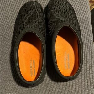 Merrell Black Mesh Slip-Ons with Orange Interior sz- 7.5